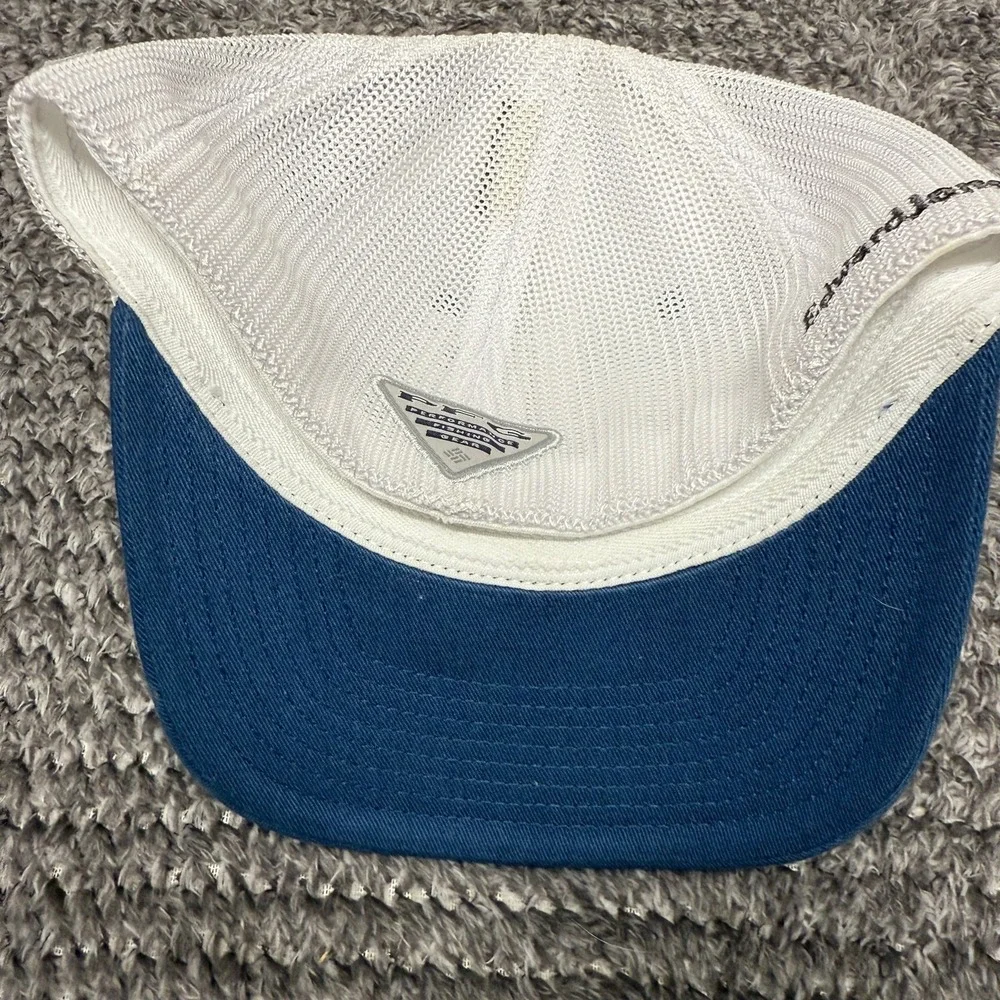 Columbia Unisex PFG L XL Blue White Trucker Hat American Flag Fish Flexfit